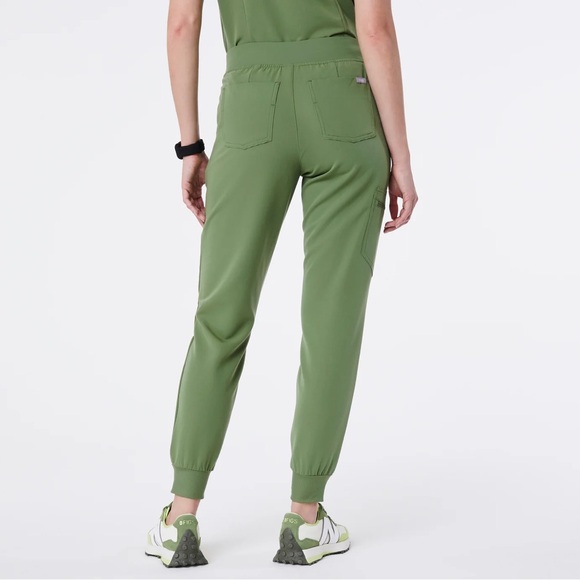 FIGS- Set Zamora & Catarina in fern (green color) - Picture 5 of 9